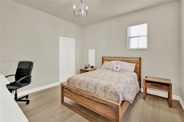 9411 W 35th Ave, Hialeah, FL 33018