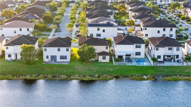 9411 W 35th Ave, Hialeah, FL 33018