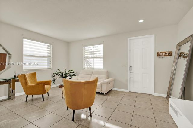 9411 W 35th Ave, Hialeah, FL 33018