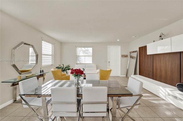 9411 W 35th Ave, Hialeah, FL 33018