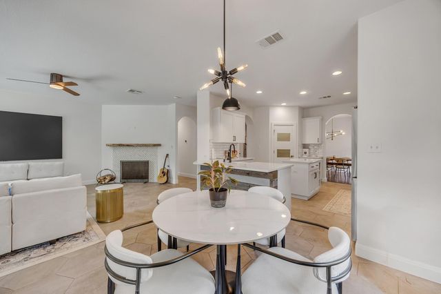 2421 Turtle Mountain BND, Austin, TX 78748