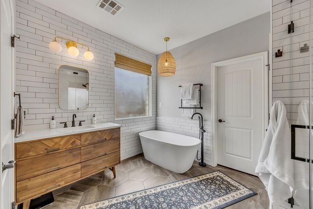 2421 Turtle Mountain BND, Austin, TX 78748