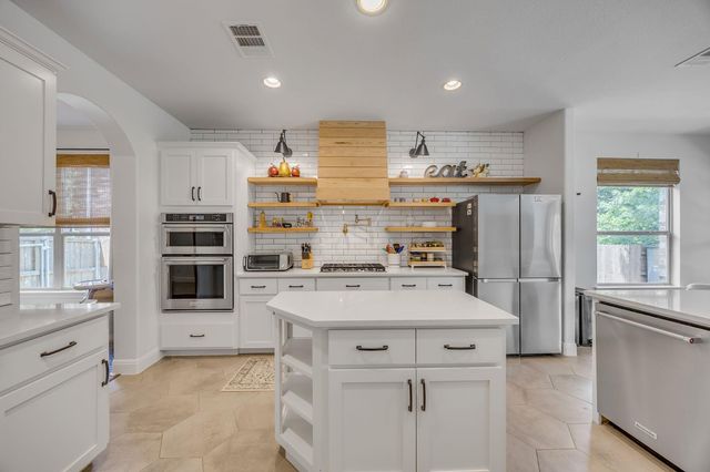 2421 Turtle Mountain BND, Austin, TX 78748