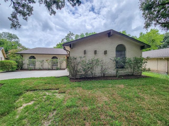 2211 Woodglen Drive, Missouri City, TX 77489