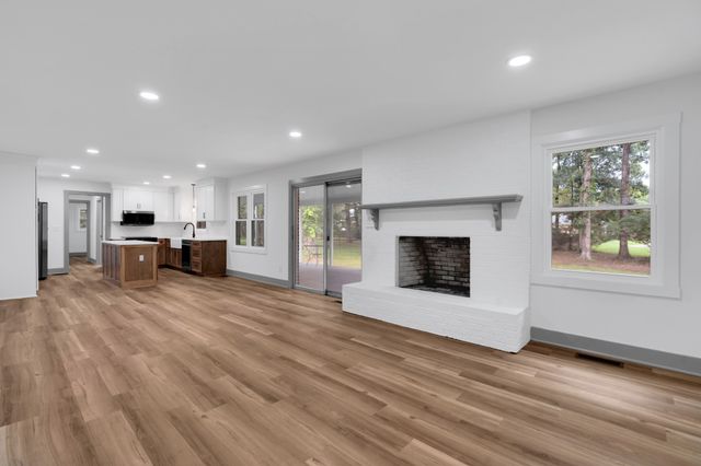 305 Twelve Oaks Rd, Tullahoma, TN 37388