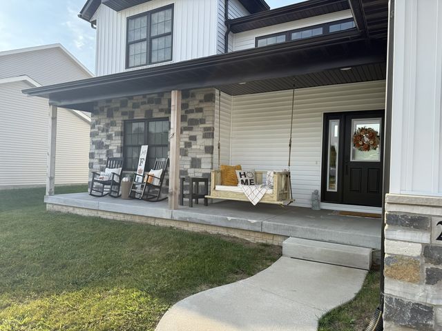237 W Torrey Pines Drive, Eldridge, IA 52748