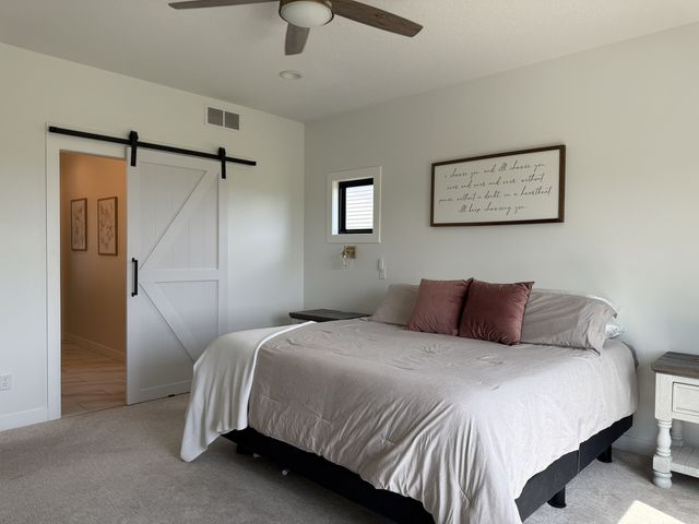 237 W Torrey Pines Drive, Eldridge, IA 52748