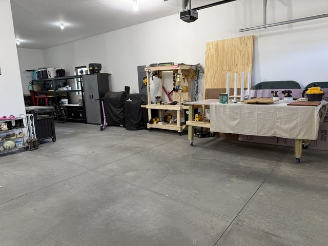 237 W Torrey Pines Drive, Eldridge, IA 52748