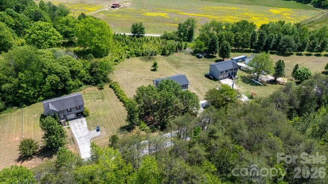 4362 Calico Road, Lenoir, NC 28645