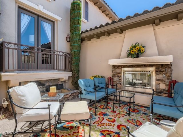 2038 Cherry Creek Circle, Las Vegas, NV 89135