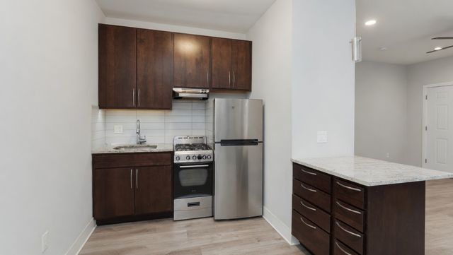 4006 N Bell Avenue 1, Chicago, IL 60618