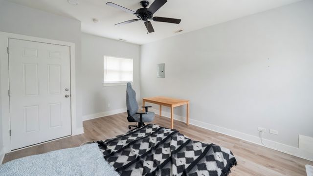 4006 N Bell Avenue 1, Chicago, IL 60618