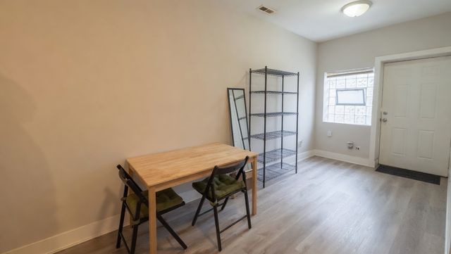 4006 N Bell Avenue 1, Chicago, IL 60618