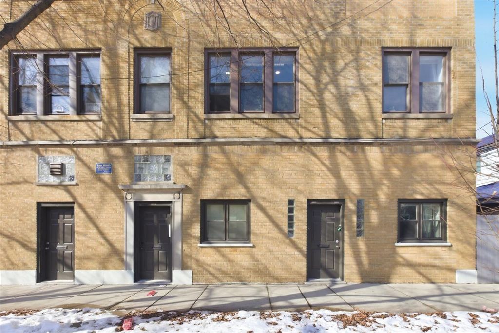 4006 N Bell Avenue 1, Chicago, IL 60618