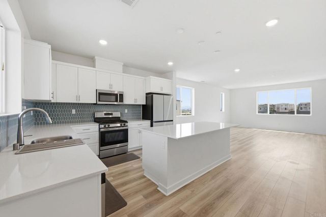 5310 Seacliff Place 13, San Diego, CA 92154