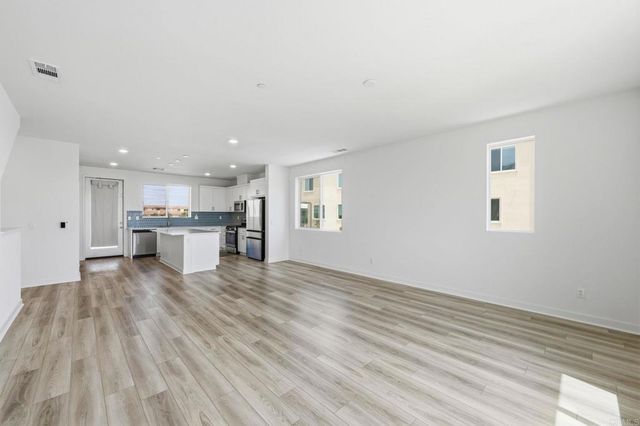 5310 Seacliff Place 13, San Diego, CA 92154