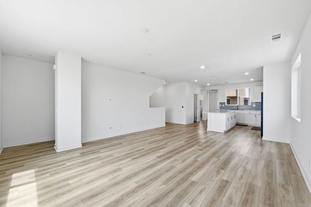 5310 Seacliff Place 13, San Diego, CA 92154
