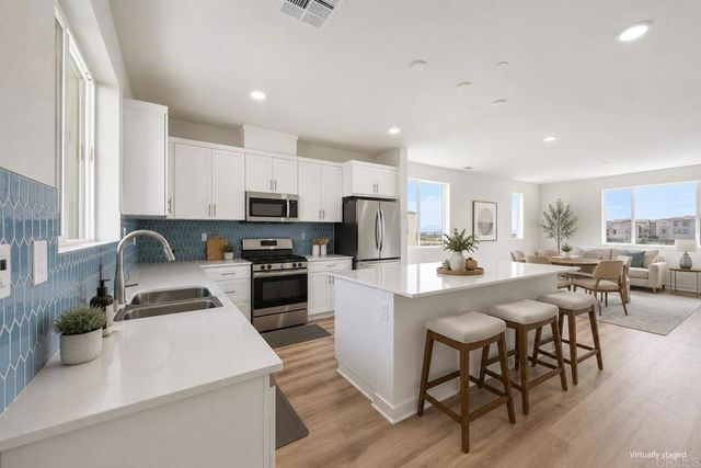 5310 Seacliff Place 13, San Diego, CA 92154