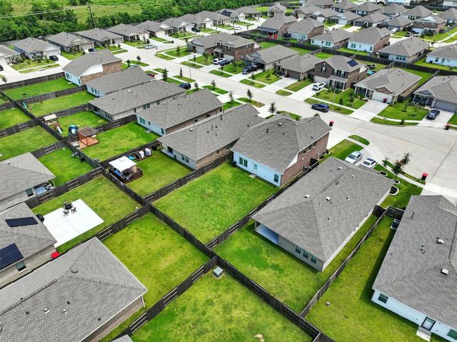 9815 Wembley Vista Court, Baytown, TX 77521