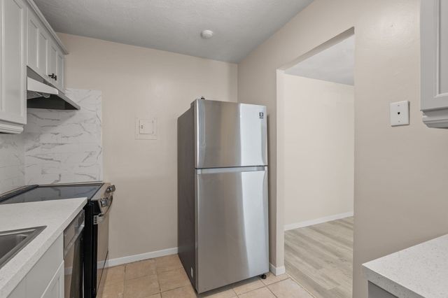 68 Summer Ave 1, Stoughton, MA 02072