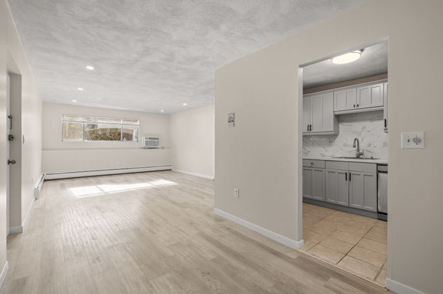 68 Summer Ave 1, Stoughton, MA 02072