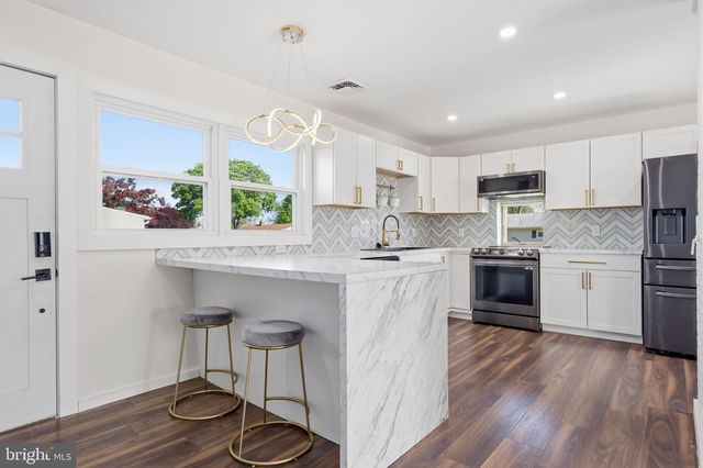 25 GUN RD, Levittown, PA 19057