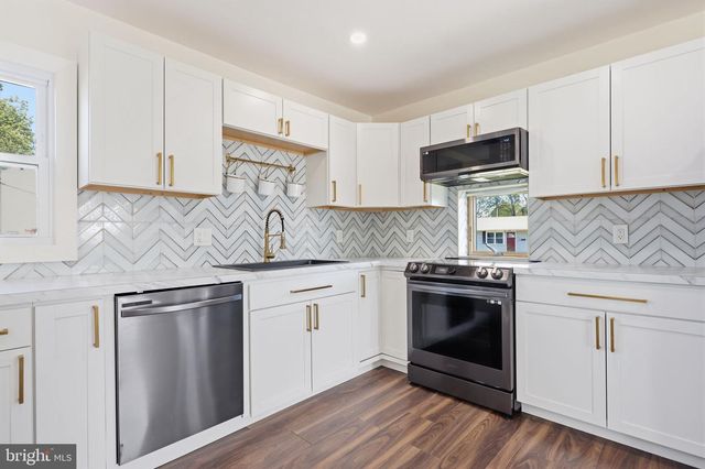 25 GUN RD, Levittown, PA 19057