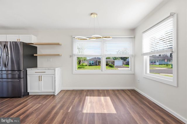 25 GUN RD, Levittown, PA 19057