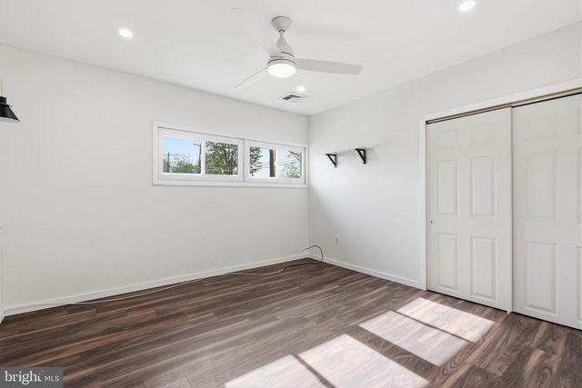 25 GUN RD, Levittown, PA 19057