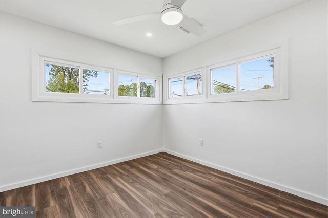 25 GUN RD, Levittown, PA 19057