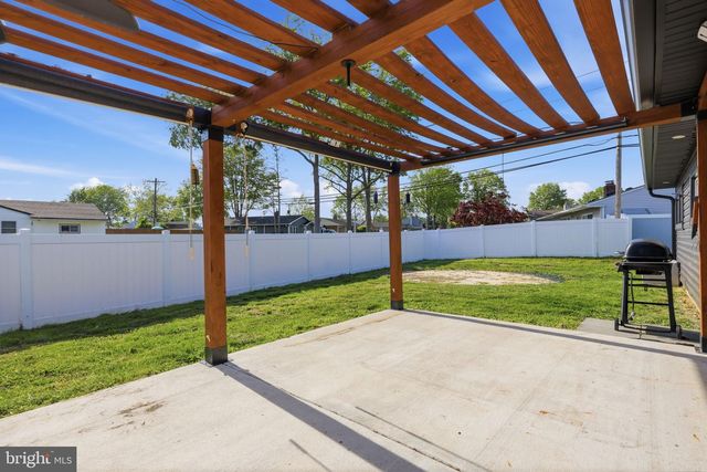 25 GUN RD, Levittown, PA 19057