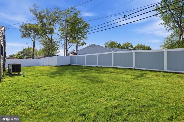 25 GUN RD, Levittown, PA 19057