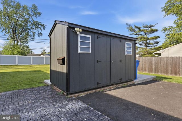 25 GUN RD, Levittown, PA 19057