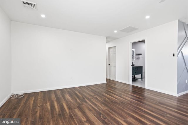 25 GUN RD, Levittown, PA 19057