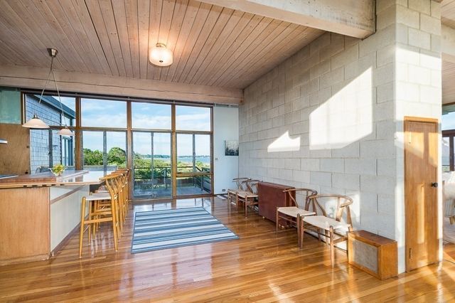 68 Paine Ave, Beverly, MA 01915