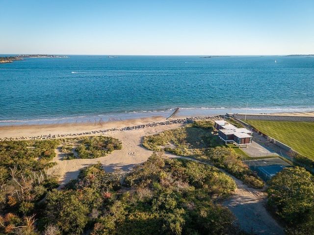 68 Paine Ave, Beverly, MA 01915