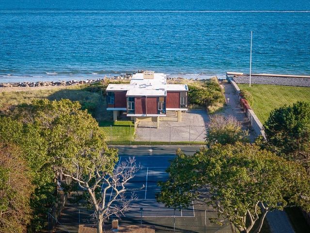 68 Paine Ave, Beverly, MA 01915