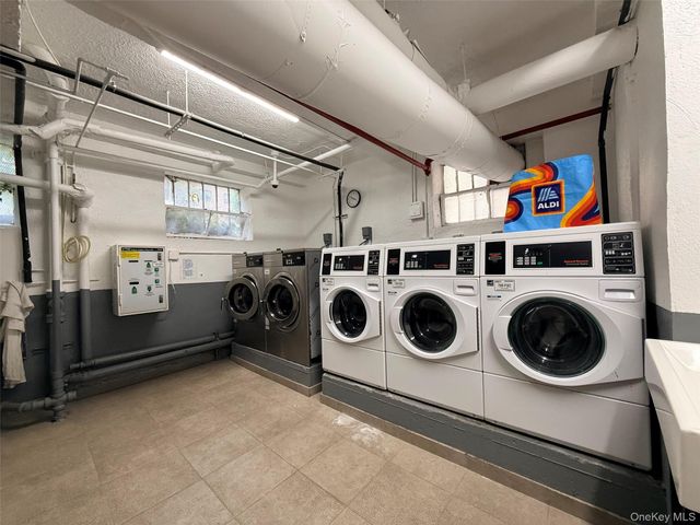 144-44 41st Avenue 5J, Flushing, NY 11355