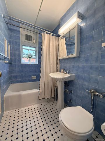 144-44 41st Avenue 5J, Flushing, NY 11355