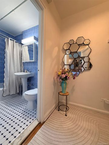 144-44 41st Avenue 5J, Flushing, NY 11355
