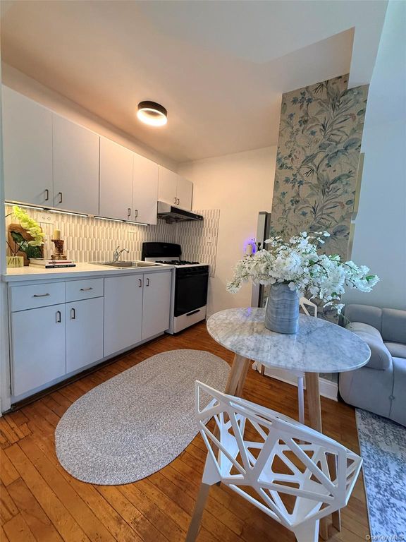 144-44 41st Avenue 5J, Flushing, NY 11355 — photo 2