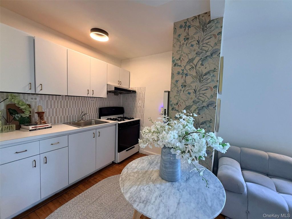 144-44 41st Avenue 5J, Flushing, NY 11355 — photo 3