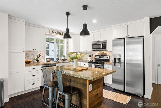 7451 Ebbert Drive SE, Port Orchard, WA 98367