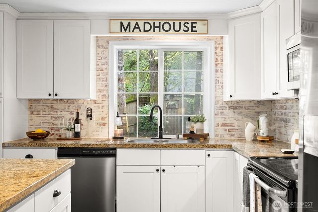 7451 Ebbert Drive SE, Port Orchard, WA 98367