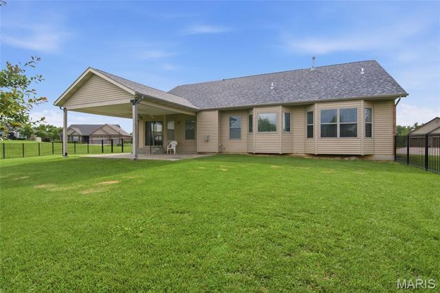 548 Wernings Drive, Columbia, IL 62236