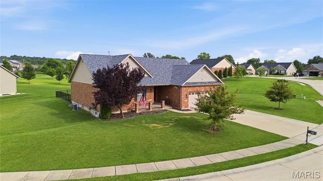 548 Wernings Drive, Columbia, IL 62236