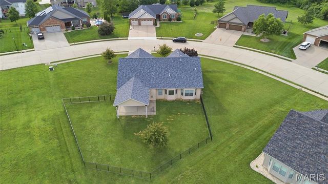 548 Wernings Drive, Columbia, IL 62236