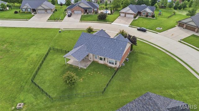 548 Wernings Drive, Columbia, IL 62236
