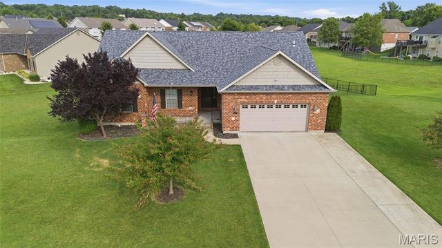 548 Wernings Drive, Columbia, IL 62236