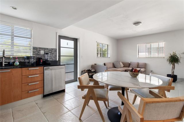 1050 7th Street 1050-3, Miami Beach, FL 33139
